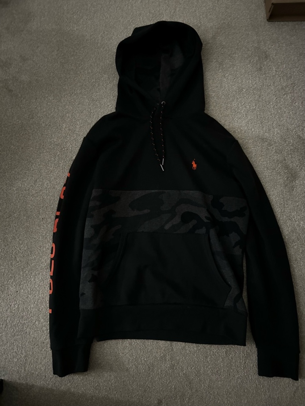 small black and red camo polo/ralph lauren l 67 pullover hoodie great condition